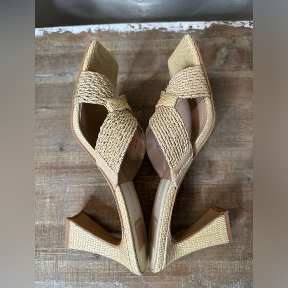 Dolce Vita women’s Nitro sandal in Natural tan Raffia with funky block heel - Picture 11 of 17